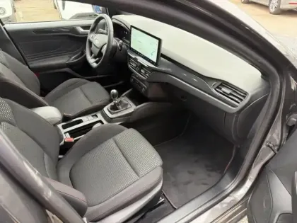 Photo 10 Ford Focus Gén. IV Ph2 ST-Line X 5