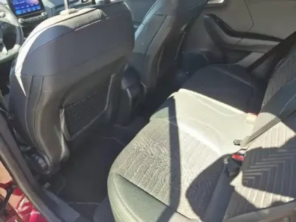 Photo 6 Ford Puma Gén. II Ph1 ST-Line X Vivid Ruby 5