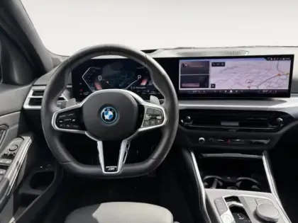 Photo 24 BMW Serie 3 Série 3 Touring 330eA 292ch M Sport