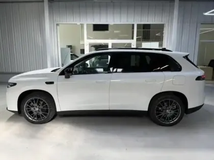 Photo 7 Leapmotor C10  REEV 215ch 28,4 kWh Design MY25