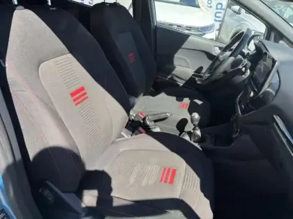 Photo 10 Ford Fiesta Gén. V Ph2 ST-Line X 5