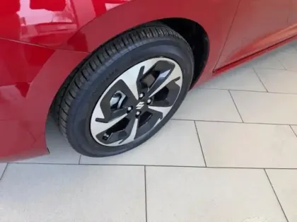 Photo 14 Suzuki Swift Gén. V Ph1 Pack 5