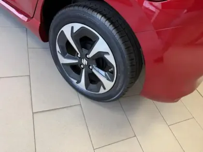 Photo 6 Suzuki Swift Gén. V Ph1 Pack 5