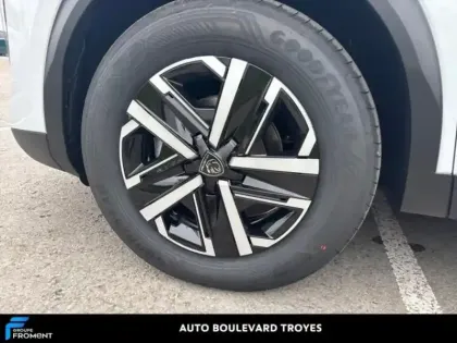 Photo 12 Peugeot 2008 Gén. II Ph2 Style 5