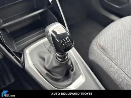 Photo 13 Peugeot 2008 Gén. II Ph2 Style 5