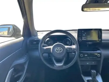 Photo 10 Toyota Yaris Gén. I Ph1 Dynamic 5