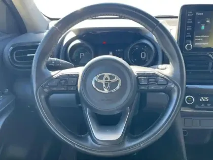 Photo 14 Toyota Yaris Gén. I Ph1 Dynamic 5