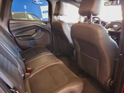 Photo 13 Ford Kuga  1.5 TDCi 120ch Stop&Start ST-Line 4x2 Euro6.2