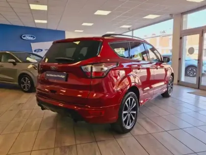 Photo 6 Ford Kuga  1.5 TDCi 120ch Stop&Start ST-Line 4x2 Euro6.2