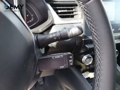 Photo 15 Renault Captur  E-Tech full hybrid 145