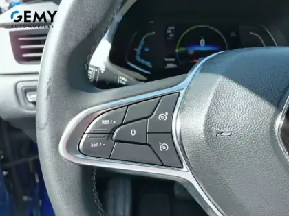 Photo 16 Renault Captur  E-Tech full hybrid 145