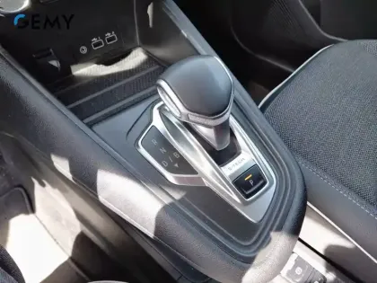 Photo 22 Renault Captur  E-Tech full hybrid 145