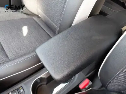 Photo 23 Renault Captur  E-Tech full hybrid 145