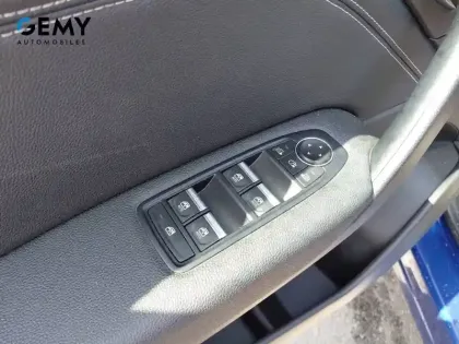 Photo 11 Renault Captur  E-Tech full hybrid 145