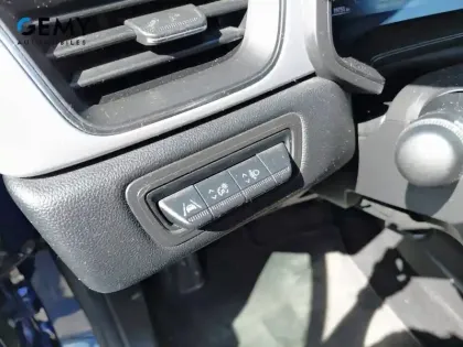 Photo 12 Renault Captur  E-Tech full hybrid 145