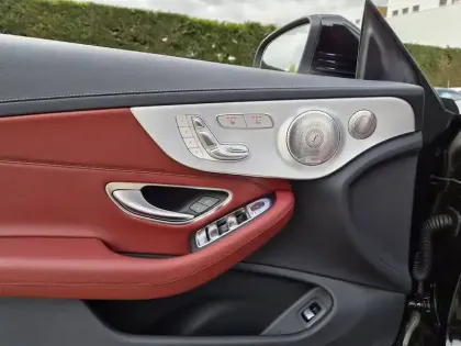 Photo 40 Mercedes Classe C  Cabriolet 220 d 9G-Tronic