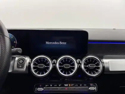Photo 87 Mercedes GLB  200 d 8G-DCT