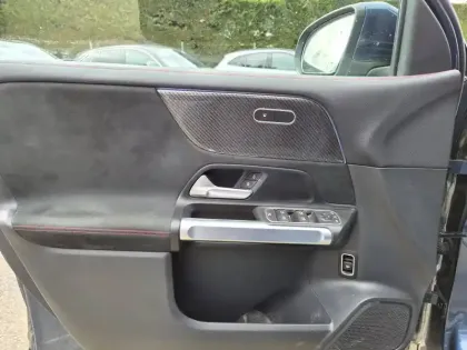 Photo 12 Mercedes GLB Gén. I (X247) Ph2 AMG Line 5