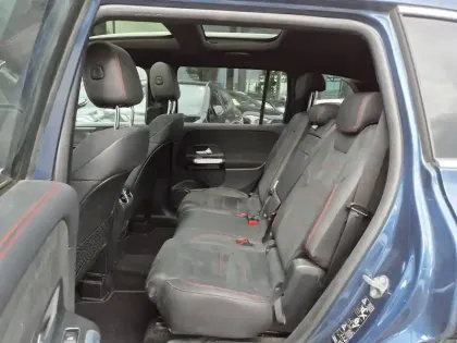 Photo 31 Mercedes GLB  200 d 8G-DCT