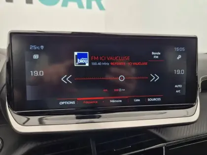 Photo 16 Peugeot 2008  PureTech 130 S&S BVM6