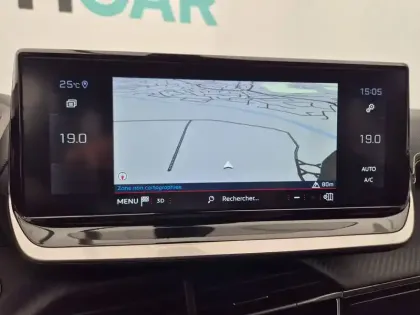 Photo 17 Peugeot 2008  PureTech 130 S&S BVM6