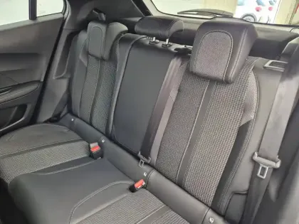 Photo 9 Peugeot 2008  PureTech 130 S&S BVM6