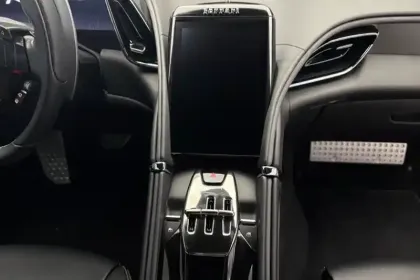 Photo 16 Ferrari Roma  V8 4.0 620ch