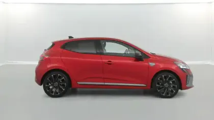 Photo 5 Renault Clio  E-Tech full hybrid 145