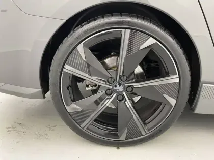 Photo 18 Peugeot 508  Hybrid4 360 e-EAT8 Peugeot Sport Engineered