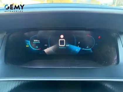 Photo 41 Peugeot 2008  PureTech 130 S&S BVM6