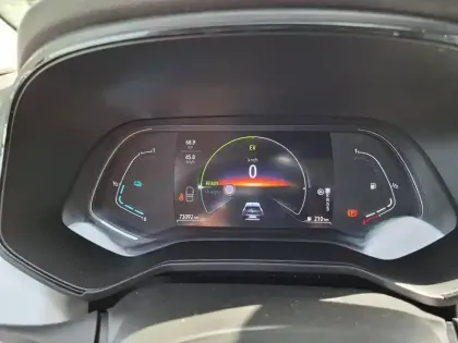 Photo 13 Renault Clio  E-Tech full hybrid 145