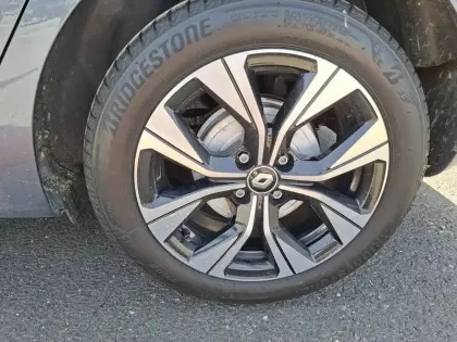 Photo 15 Renault Clio  E-Tech full hybrid 145