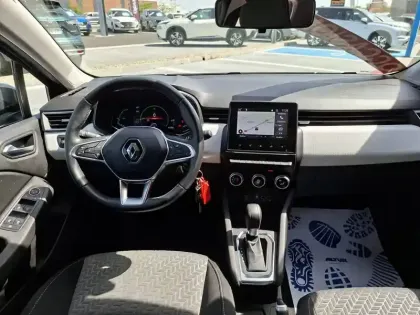 Photo 10 Renault Clio  E-Tech full hybrid 145