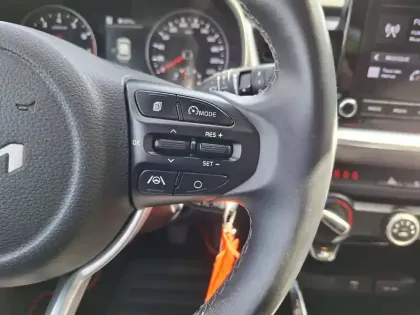 Photo 14 Kia Stonic  1.0 T-GDi 120 ch MHEV iBVM6