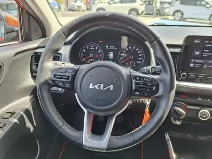 Photo 12 Kia Stonic  1.0 T-GDi 120 ch MHEV iBVM6