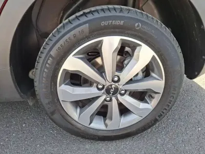 Photo 17 Kia Stonic  1.0 T-GDi 120 ch MHEV iBVM6