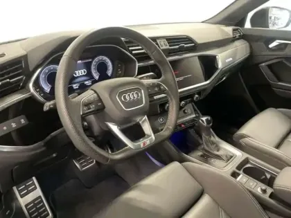 Photo 18 Audi Q3 35 TFSI 150 ch S tronic 7 S line plus