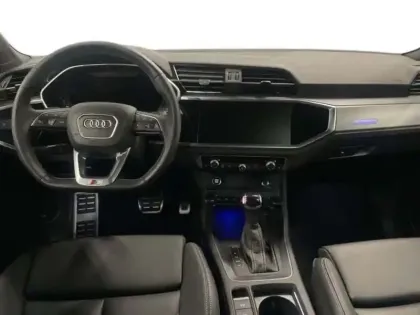 Photo 17 Audi Q3 35 TFSI 150 ch S tronic 7 S line plus