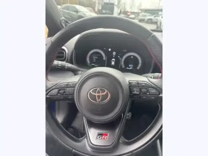 Photo 11 Toyota Yaris Hybride 130h GR SPORT PACK TECHNO +