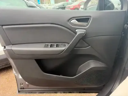 Photo 10 Renault Captur Gén. II (HJB) Ph1 Intens 5