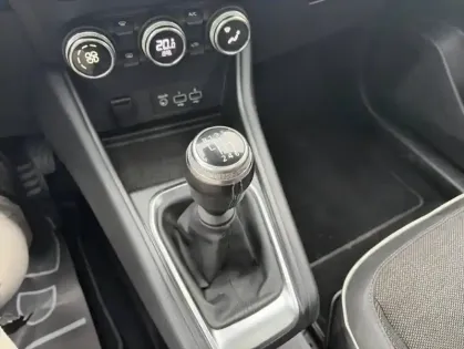 Photo 12 Renault Captur Gén. II (HJB) Ph1 Intens 5