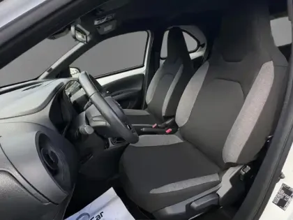 Photo 8 Toyota Aygo 1.0 VVT-i 72 Dynamic