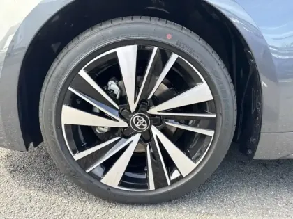 Photo 8 Toyota Corolla Hybride 1.8L 140h Design TS 140 CH D