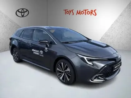 Photo 6 Toyota Corolla Hybride 1.8L 140h Design TS 140 CH D