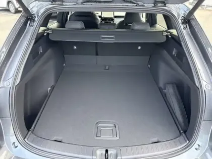 Photo 9 Toyota Corolla Hybride 1.8L 140h Design TS 140 CH D