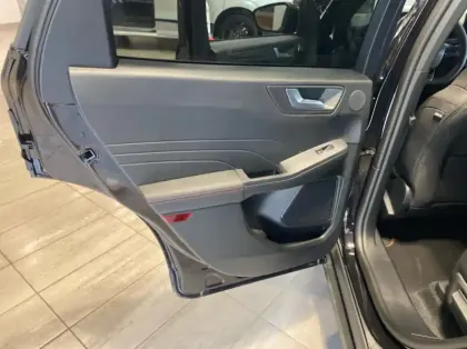 Photo 14 Ford Kuga Gén. III Ph2 ST-Line X 5