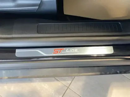 Photo 27 Ford Kuga Gén. III Ph2 ST-Line X 5