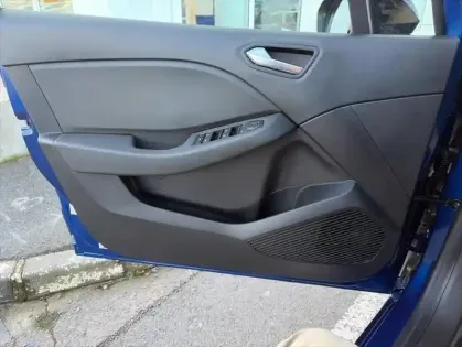 Photo 10 Renault Clio TCe 90 ch Generation 5p