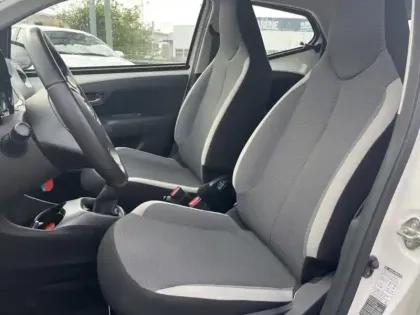 Photo 10 Toyota Aygo 1.0 VVT-i x-play