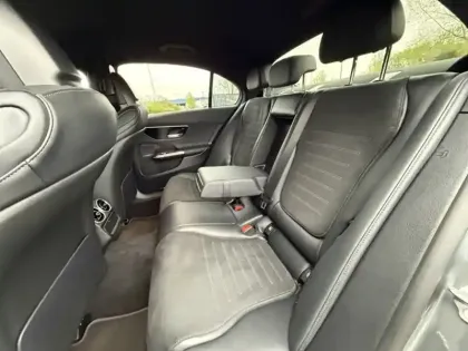 Photo 21 Mercedes Classe C Gén. V (W206) Ph1 AMG Line 4